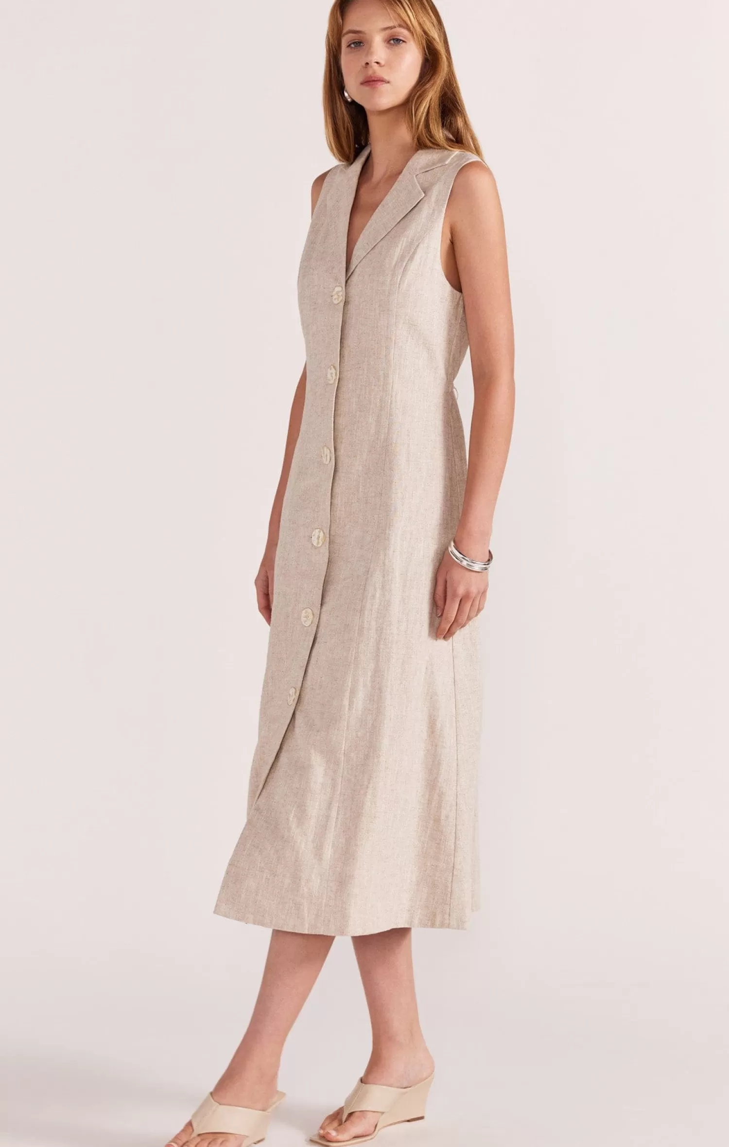 Staple The Label AVERY MIDI DRESS IN NATURAL MARLE