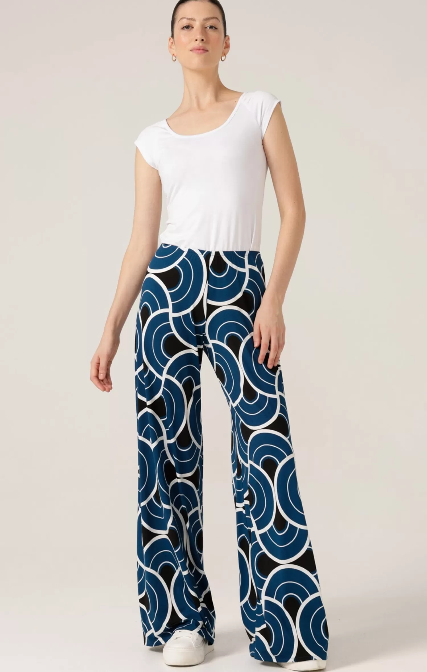 SACHA DRAKE PRINTED SEAMLESS PANT IN OCEAN GEO